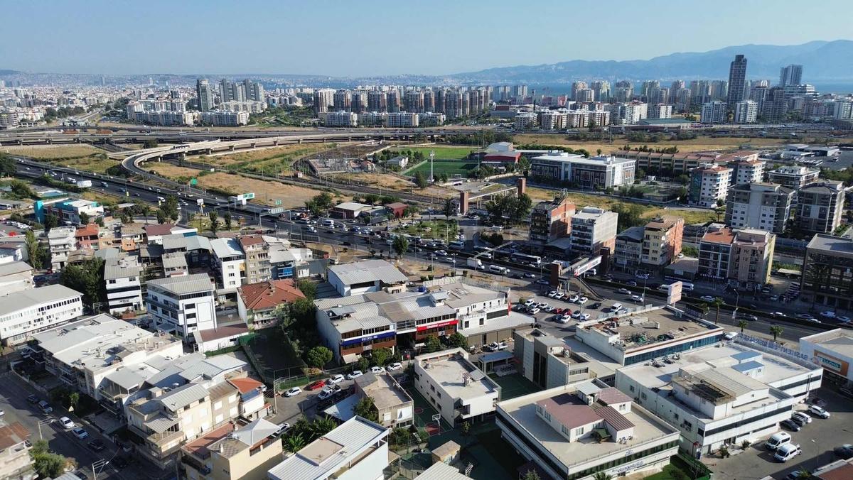 Şehir İçinde Çok İyi Lokasyonda 5+1 Villa - 12