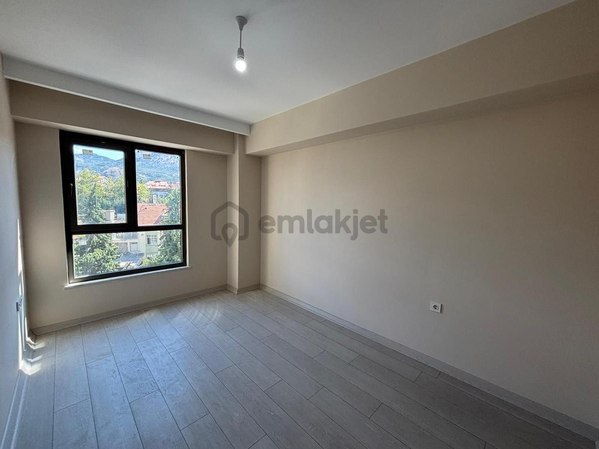 Isparta'nın Merkezinde Metro Sanat Sitesinde 4+1 Satılık Daire - 24