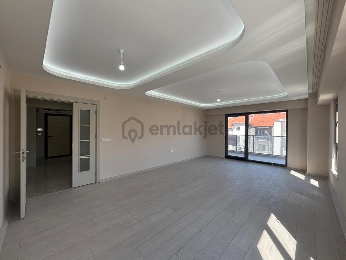 Isparta'nın Merkezinde Metro Sanat Sitesinde 4+1 Satılık Daire - 6