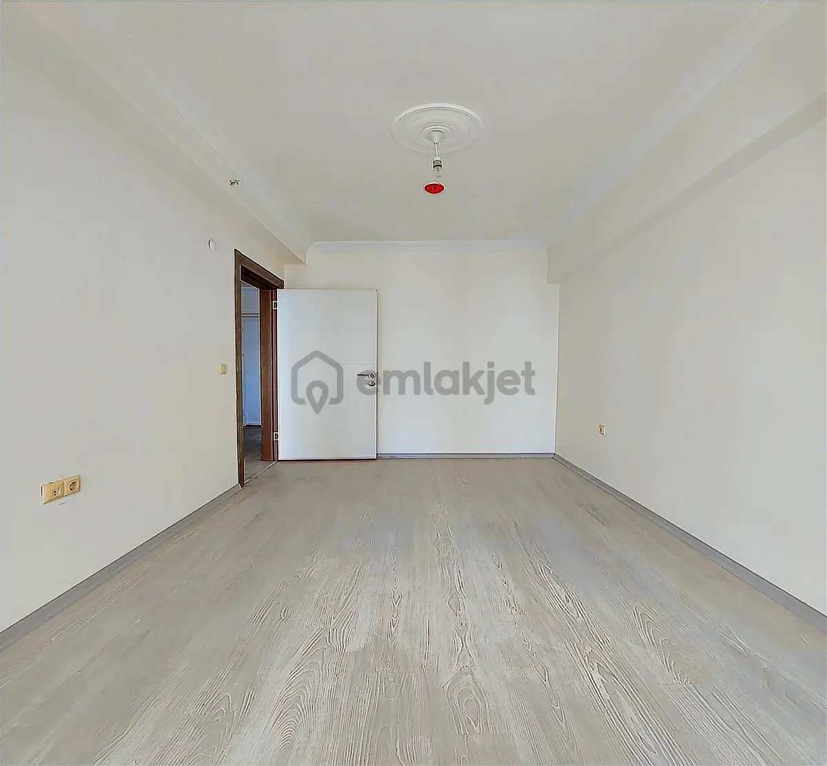 İskanlı Site İçerisinde Emsalsiz Fiyatta 1+1! - 11