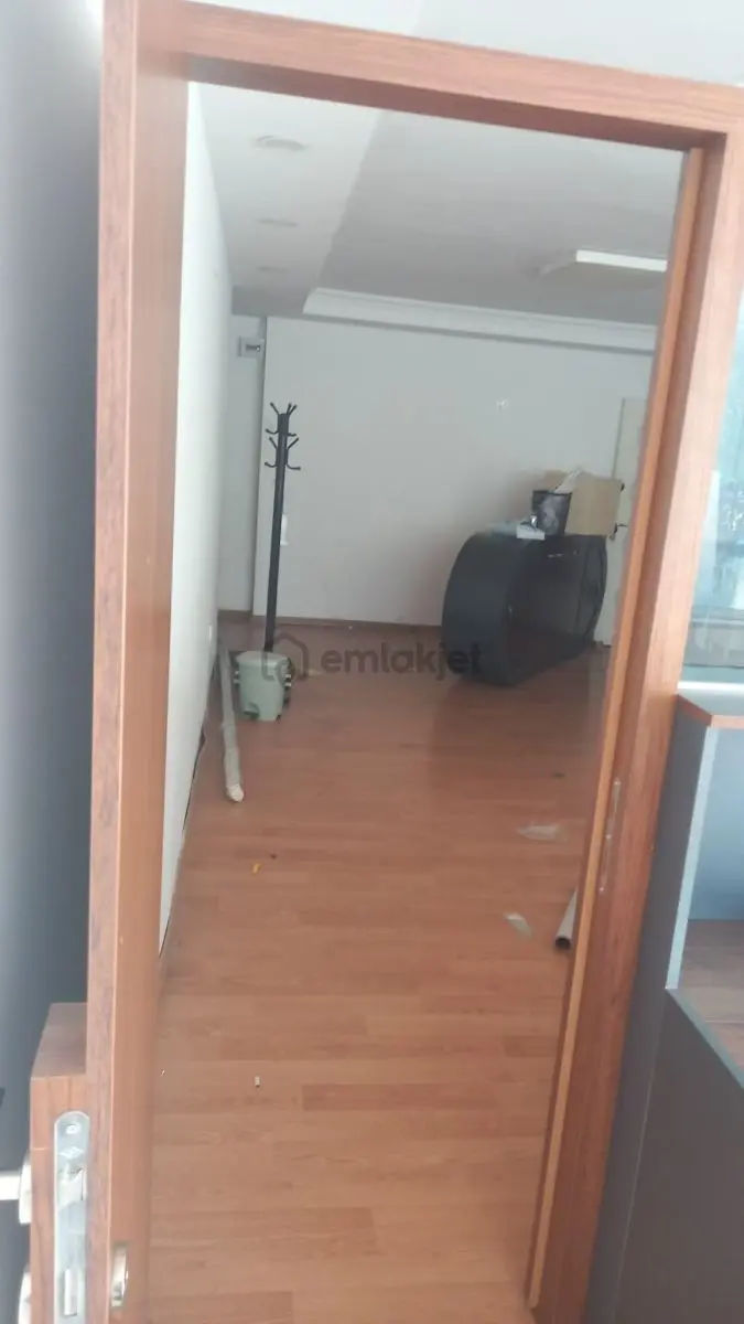 Karagül İş Merkezinde Kiralık Ofis - 11