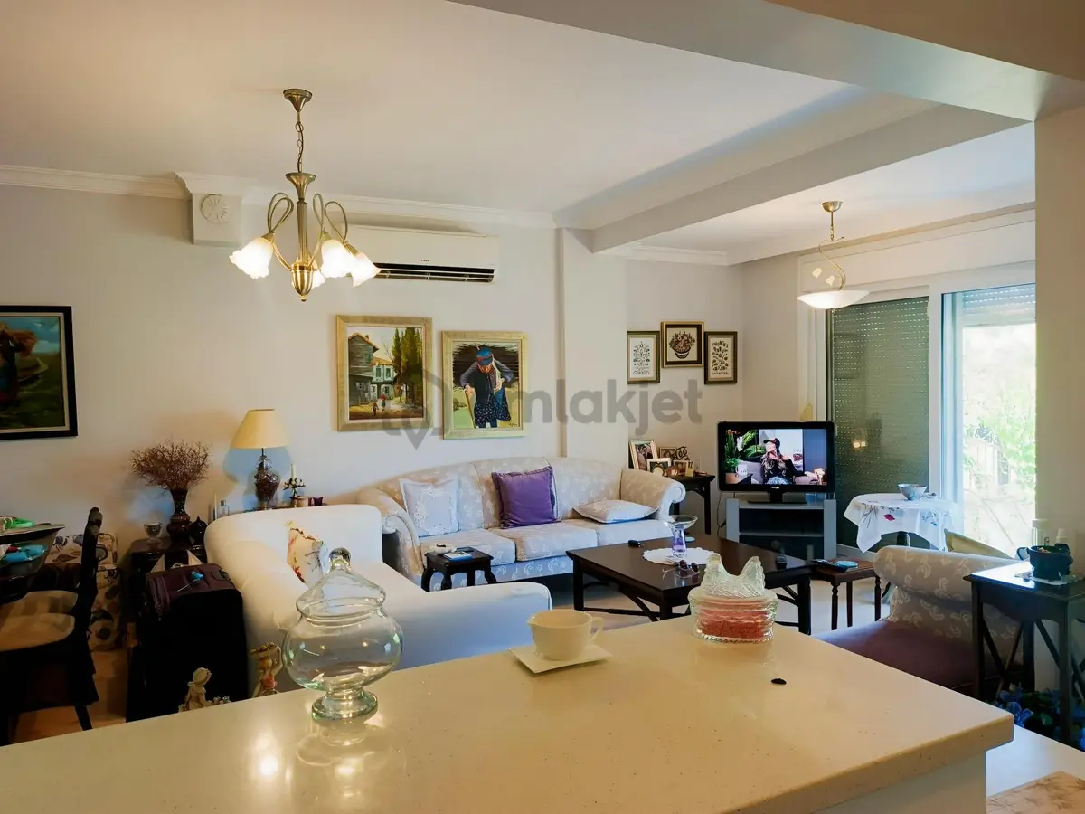 Urla Torasan'da 4+1 Tam Müstakil Satılık Villa - 3