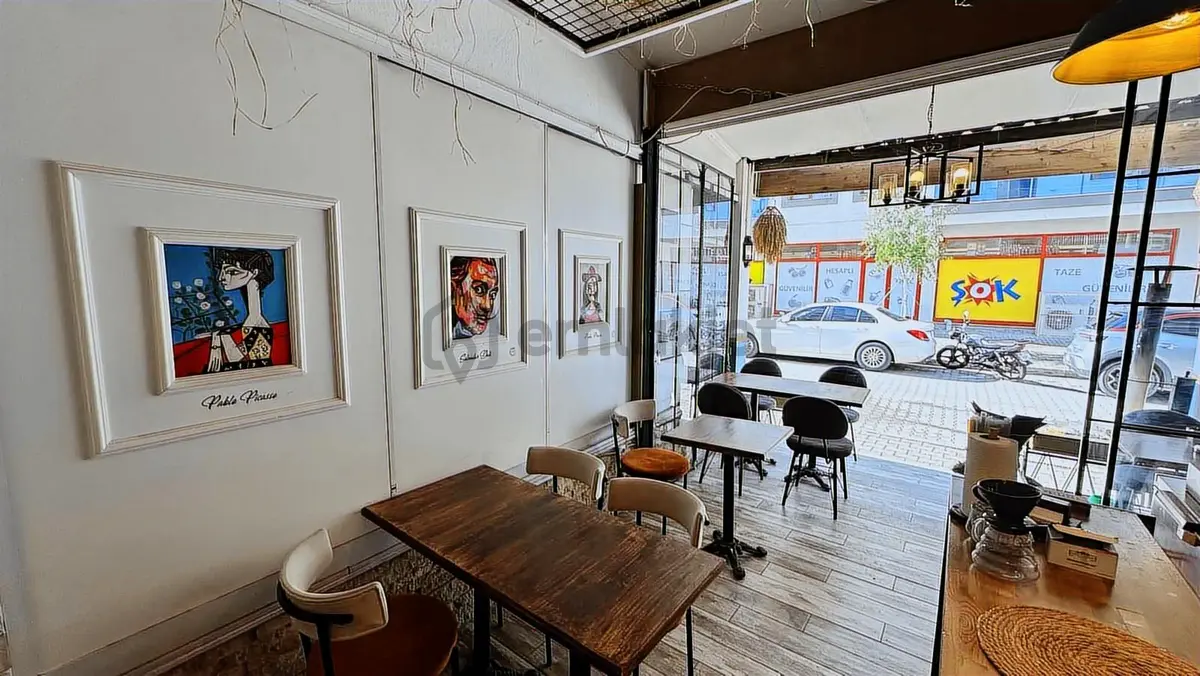 Balatçık Merkezde Yüksek Cirolu Kafe - 13