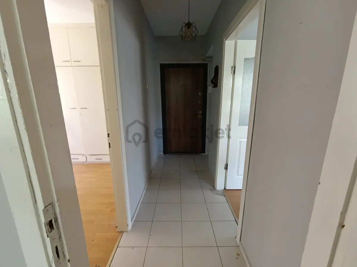 Aliağa'nın Kalbinde, Denize Yakın Konumda Çift Cepheli Daire! - 22