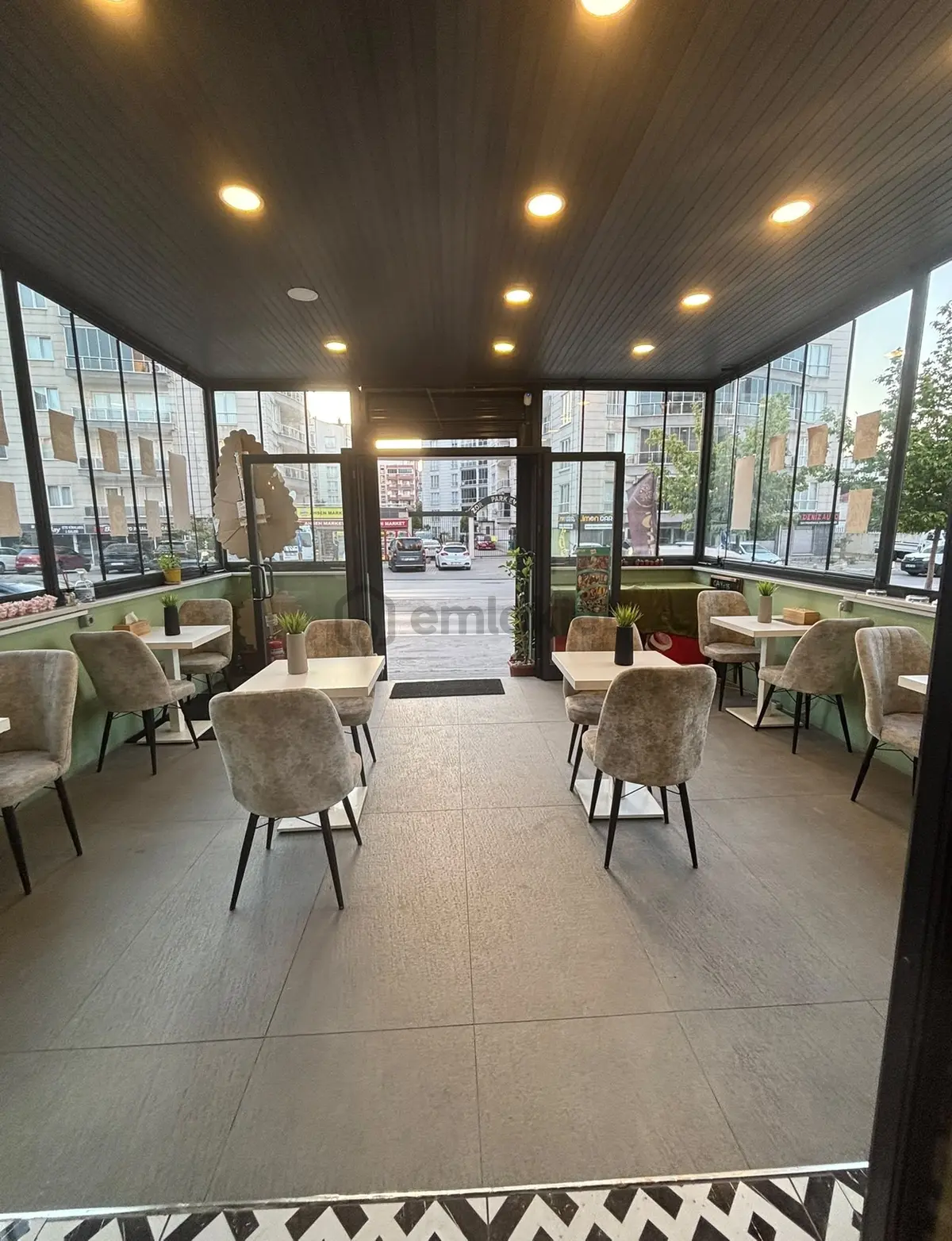 Millet Mahallesi'nde Acil Devren Kiralık Tam Donanımlı Cafe - 2