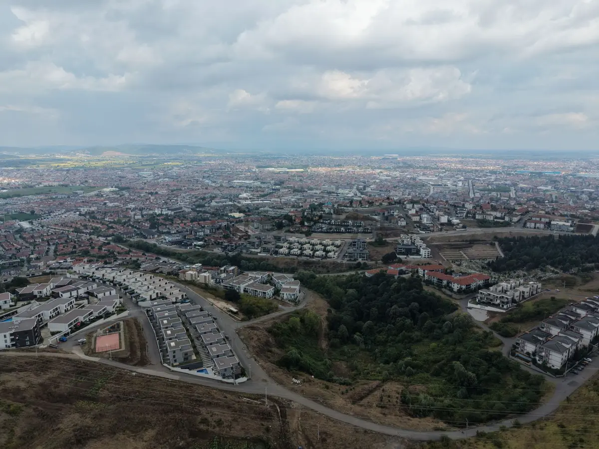 Serdivan'da Şehir Manzaralı Satılık Ada - Bahadır Eker'den