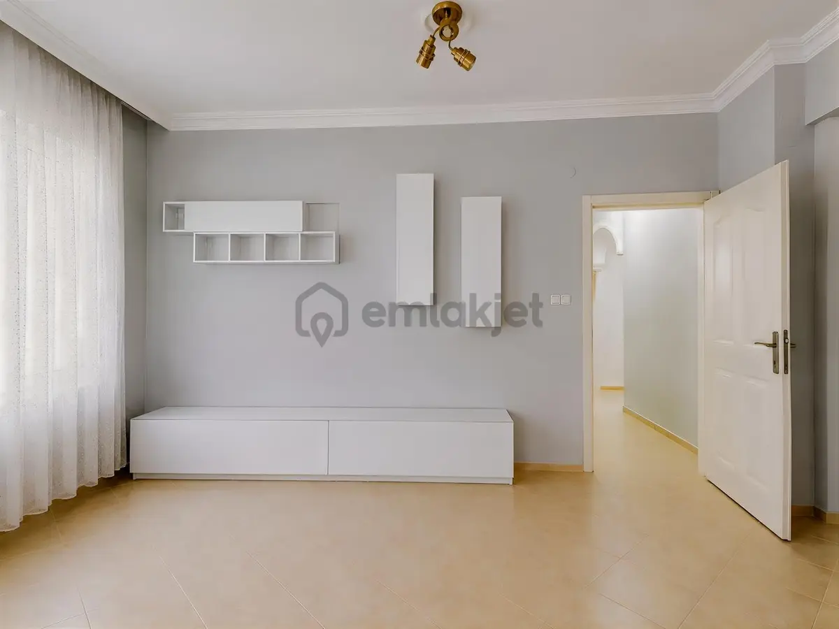 Havuzlu Site İçinde Ayrı Mutfak 2+1 - 5