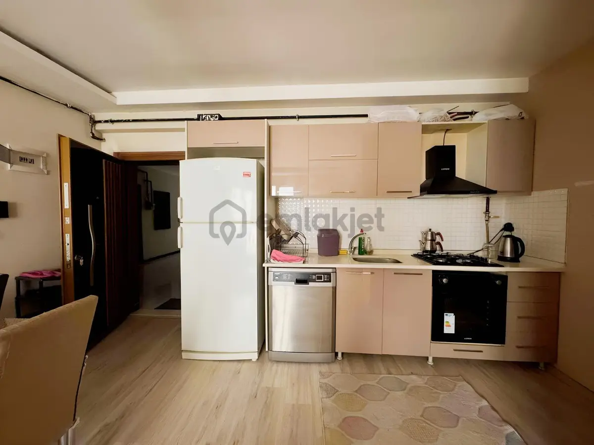 Van Yapı Emlak'tan Kiralık 1+1 Eşyalı Geniş Daire - 21
