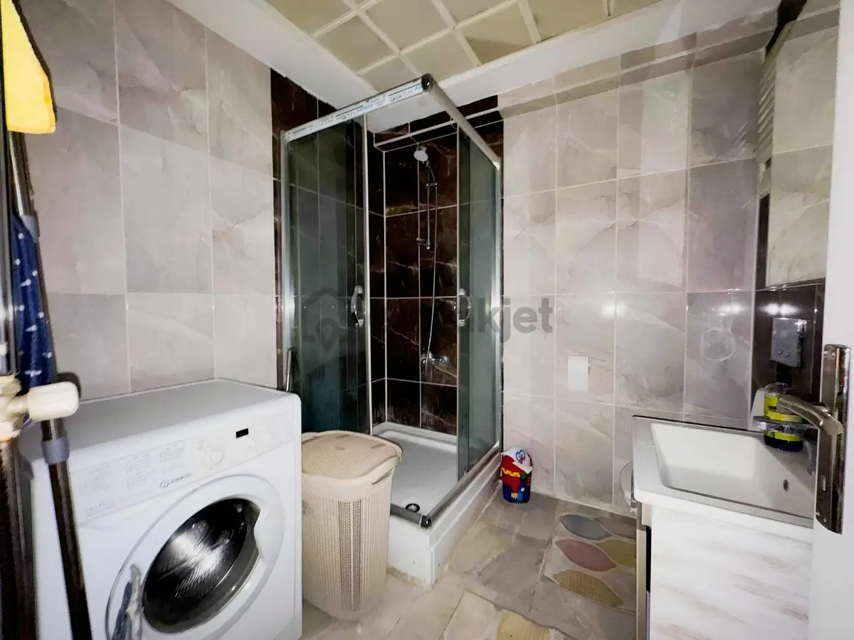 Van Yapı Emlak'tan Kiralık 1+1 Eşyalı Geniş Daire - 10