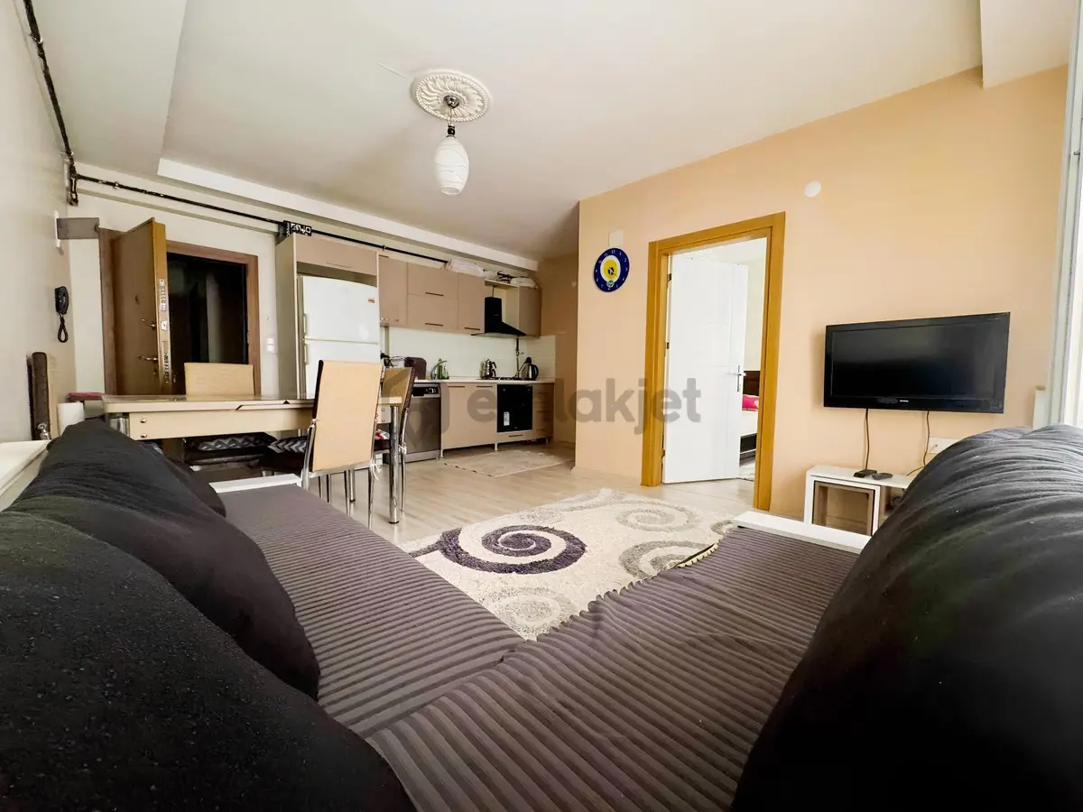 Van Yapı Emlak'tan Kiralık 1+1 Eşyalı Geniş Daire