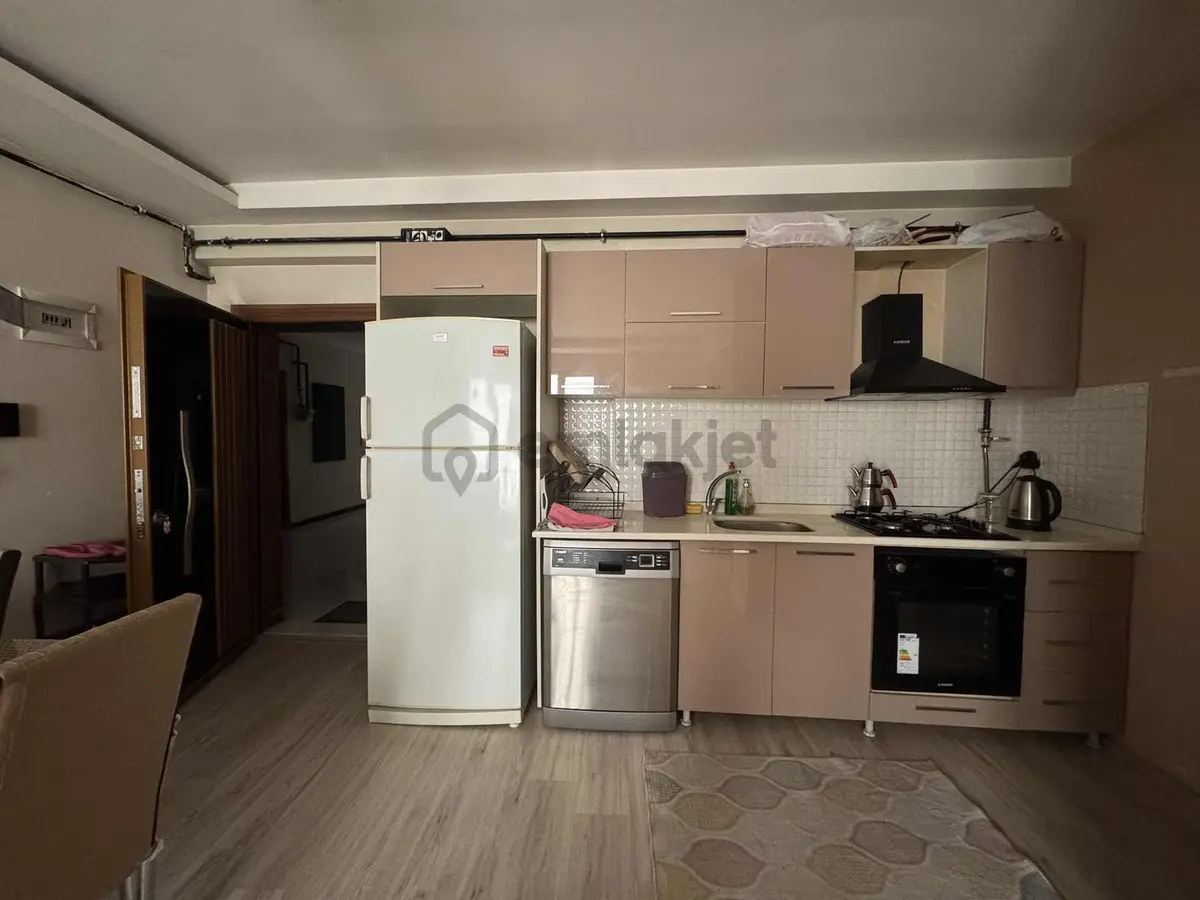 Van Yapı Emlak'tan Kiralık 1+1 Eşyalı Geniş Daire - 20