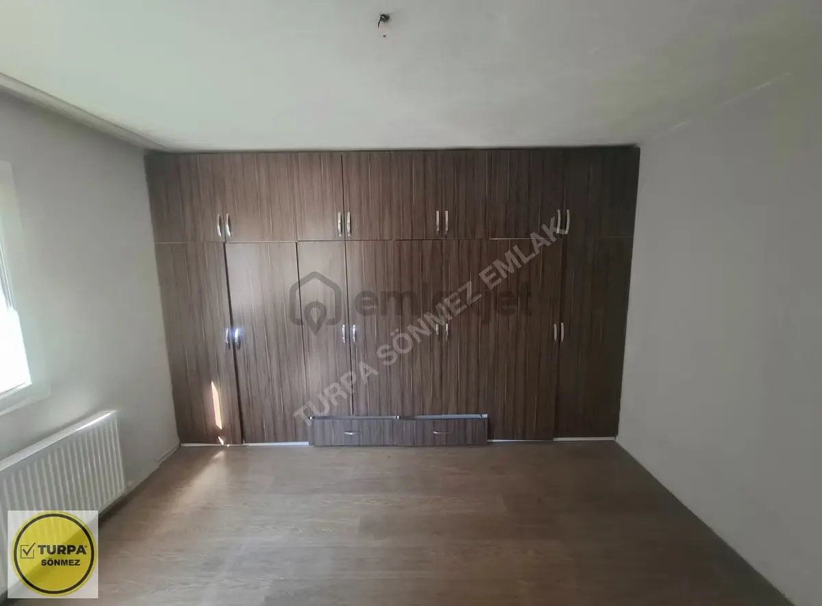Karabağlarda Satılık 2+1 Daire, 80m², Balkonlu, Kombili - 20
