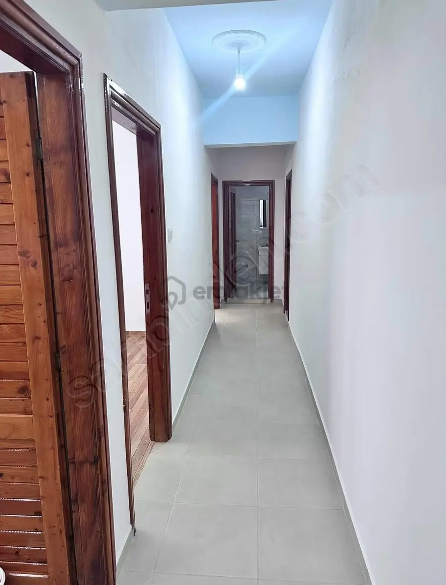 Damlataş Yakını Satılık Tadilatlı 2+1 Daire - 2