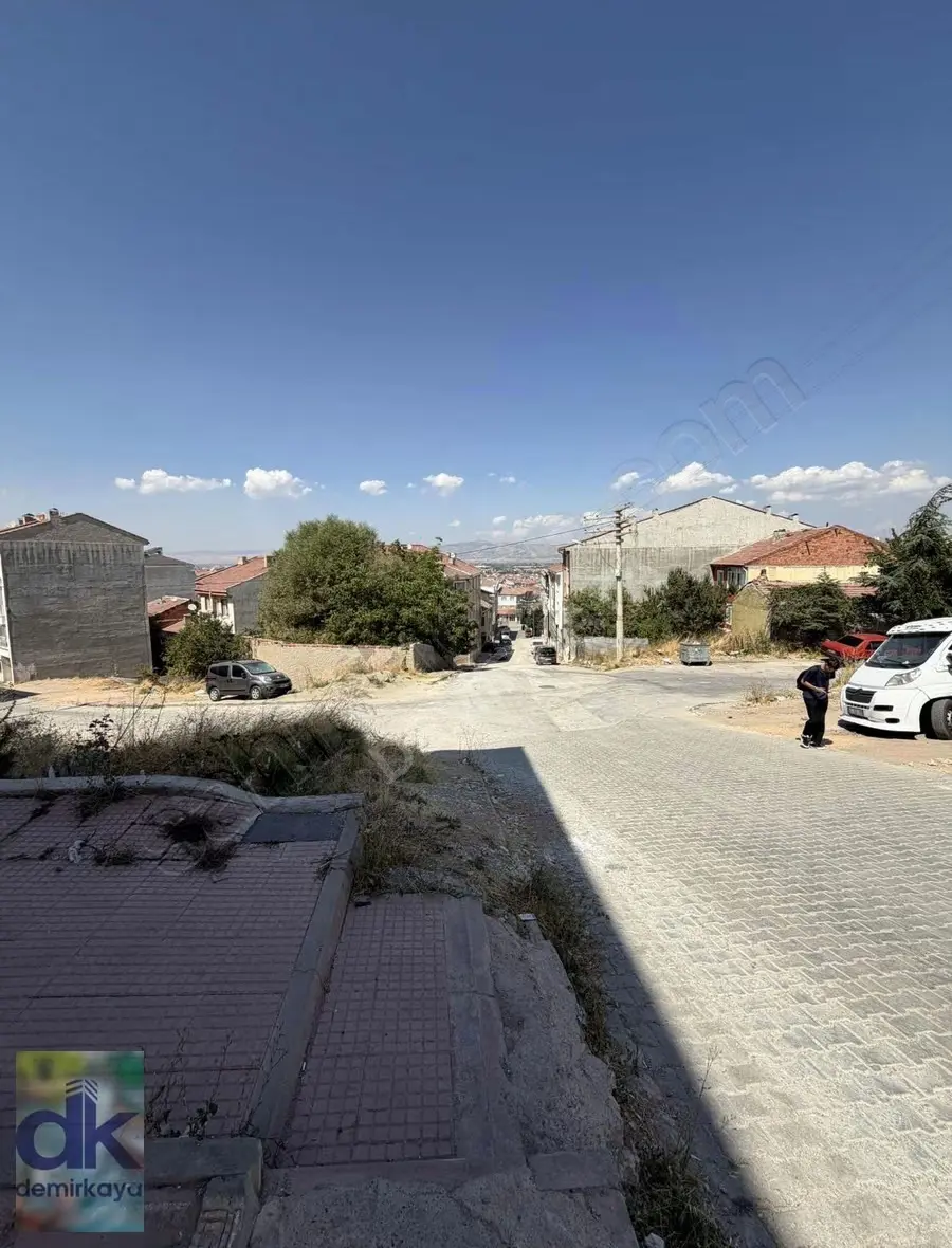 Emek Mahallesinde Satılık 3+1 Fırsat Daire - 15