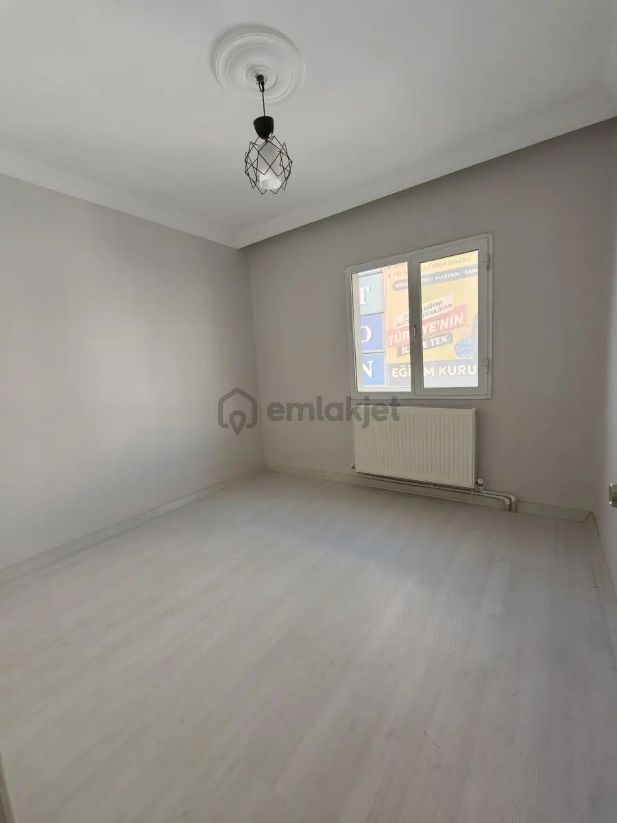 3+1 Kilerli 2 Balkonlu Otoparklı Asansörlü Cadde Üstü Daire - 12