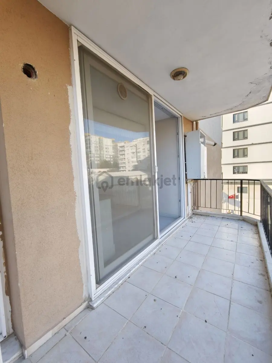 3+1 Kilerli 2 Balkonlu Otoparklı Asansörlü Cadde Üstü Daire - 11