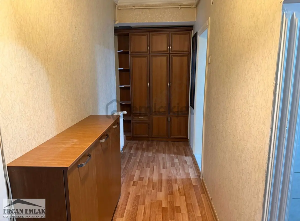 Bornova Ata Durağında Tadilatlı Bakımlı 2+1 Satılık Daire - 14