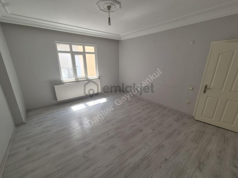 Merkezi Konumda Memura Kiralık Daire - 3