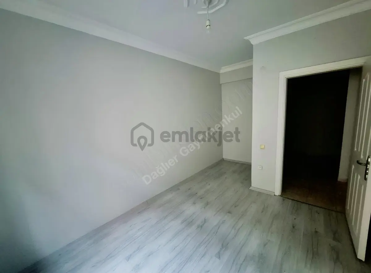 Merkezi Konumda Memura Kiralık Daire - 11