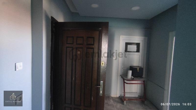 Sultanbeyli Merkezde Tabela Değeri Yüksek 3 Kat Birarada - 11