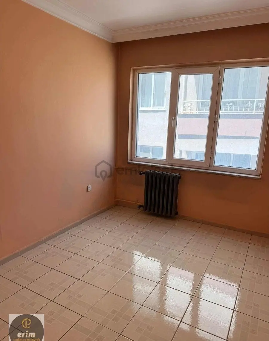 Edremit Merkezde Prestijli Konumda Satılık 3+1 Daire - 6