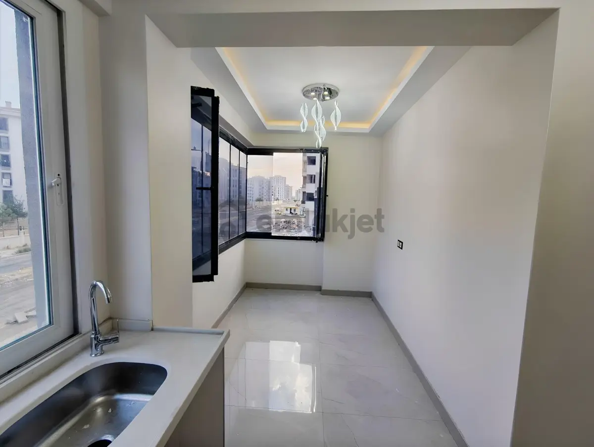 Üçkuyu 2.5+1 Satılık Lüks Daire - 15