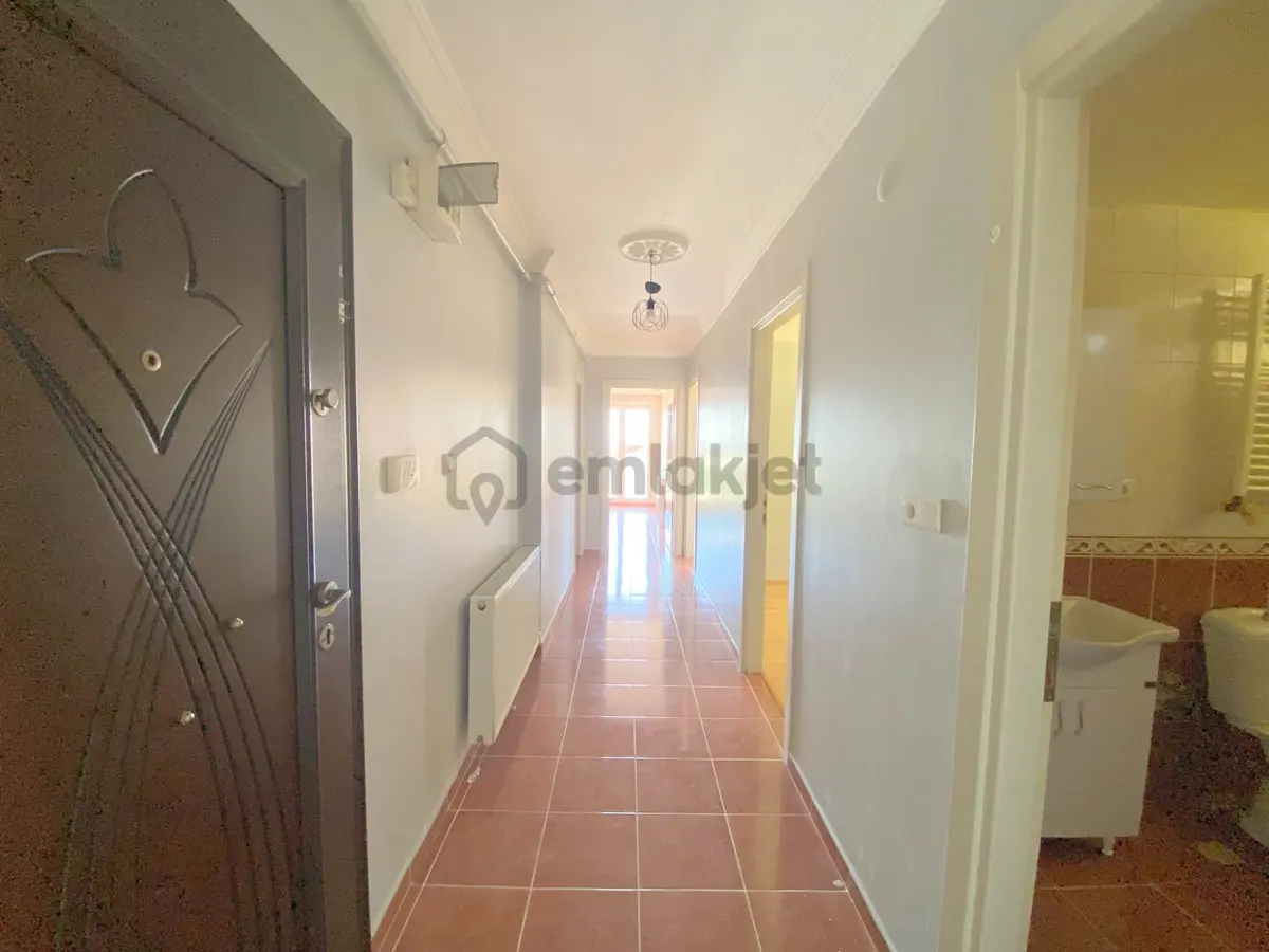 Mertcan'dan Velibaba Mahallesi Açık Balkonlu Ara Kat 2+1 Daire - 21