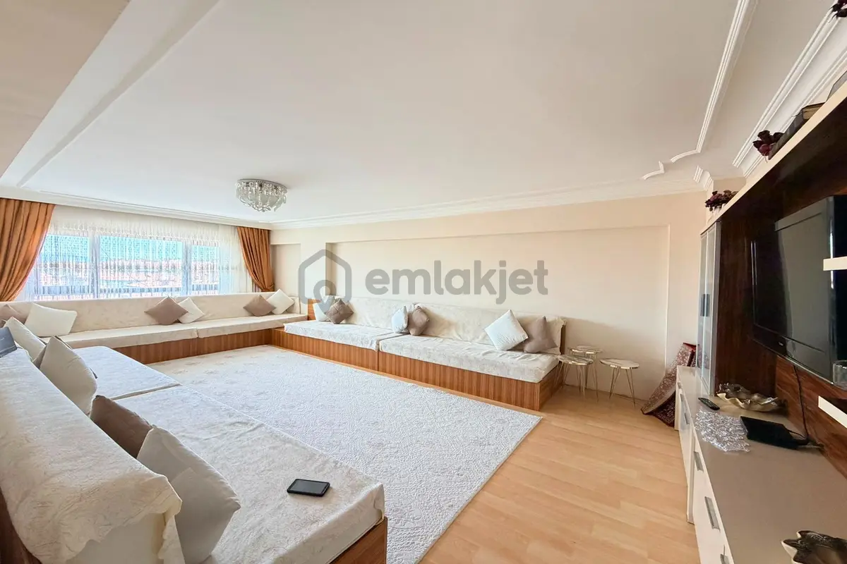 Ufuktepe’de 5+1 Dublex – Çift Girişli 280 M²geniş Ve Ferah! - 5