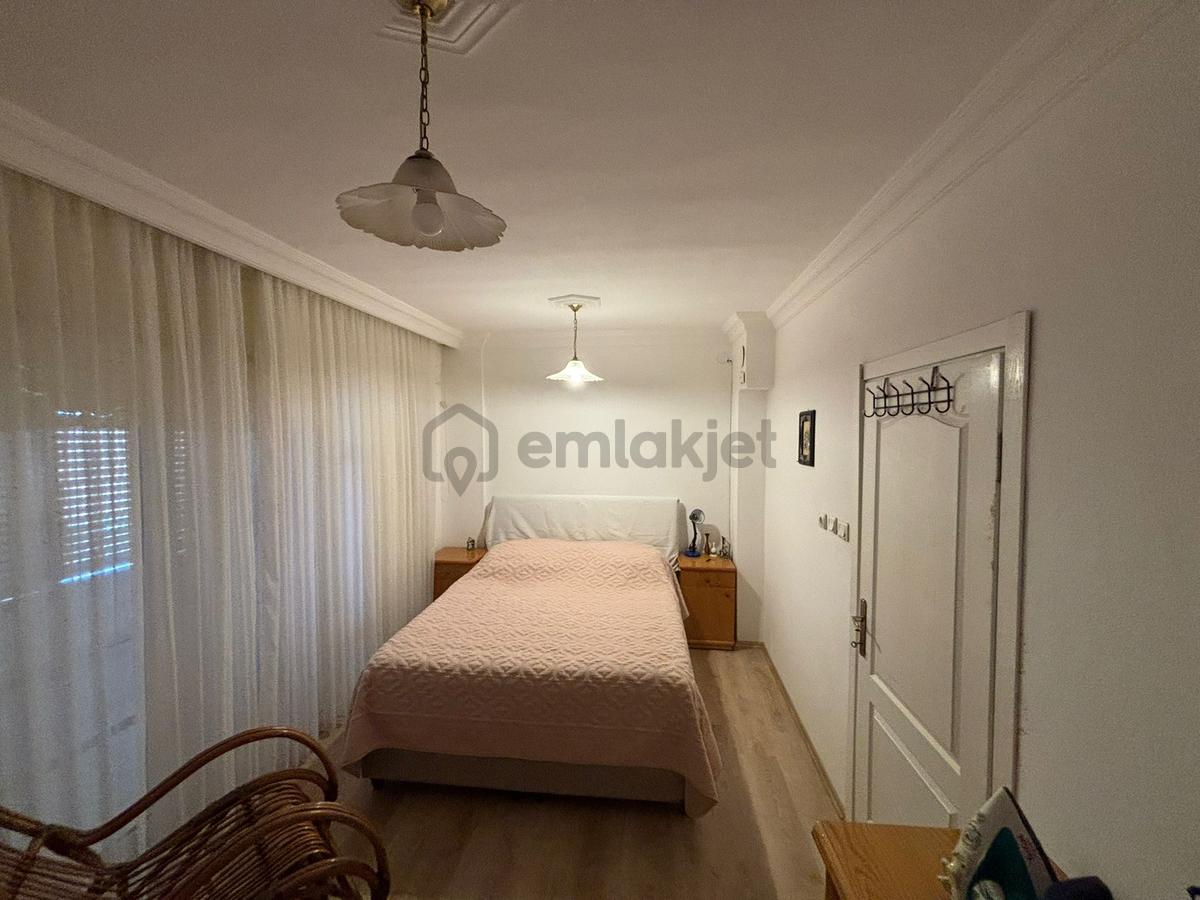 Uzun Mustafa Dan Erdek Kanavada Deniz Manzaralı Satılık Tripleks - 9