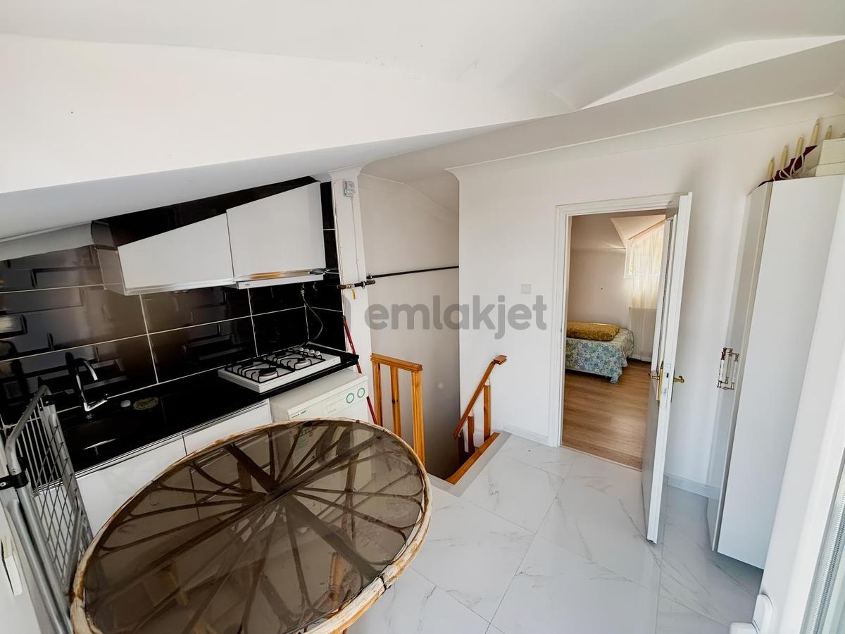 Uzun Mustafa Dan Erdek Kanavada Deniz Manzaralı Satılık Tripleks - 17