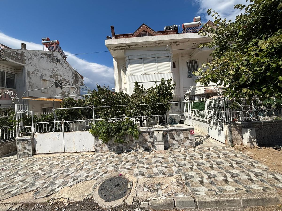 Uzun Mustafa Dan Erdek Kanavada Deniz Manzaralı Satılık Tripleks - 32