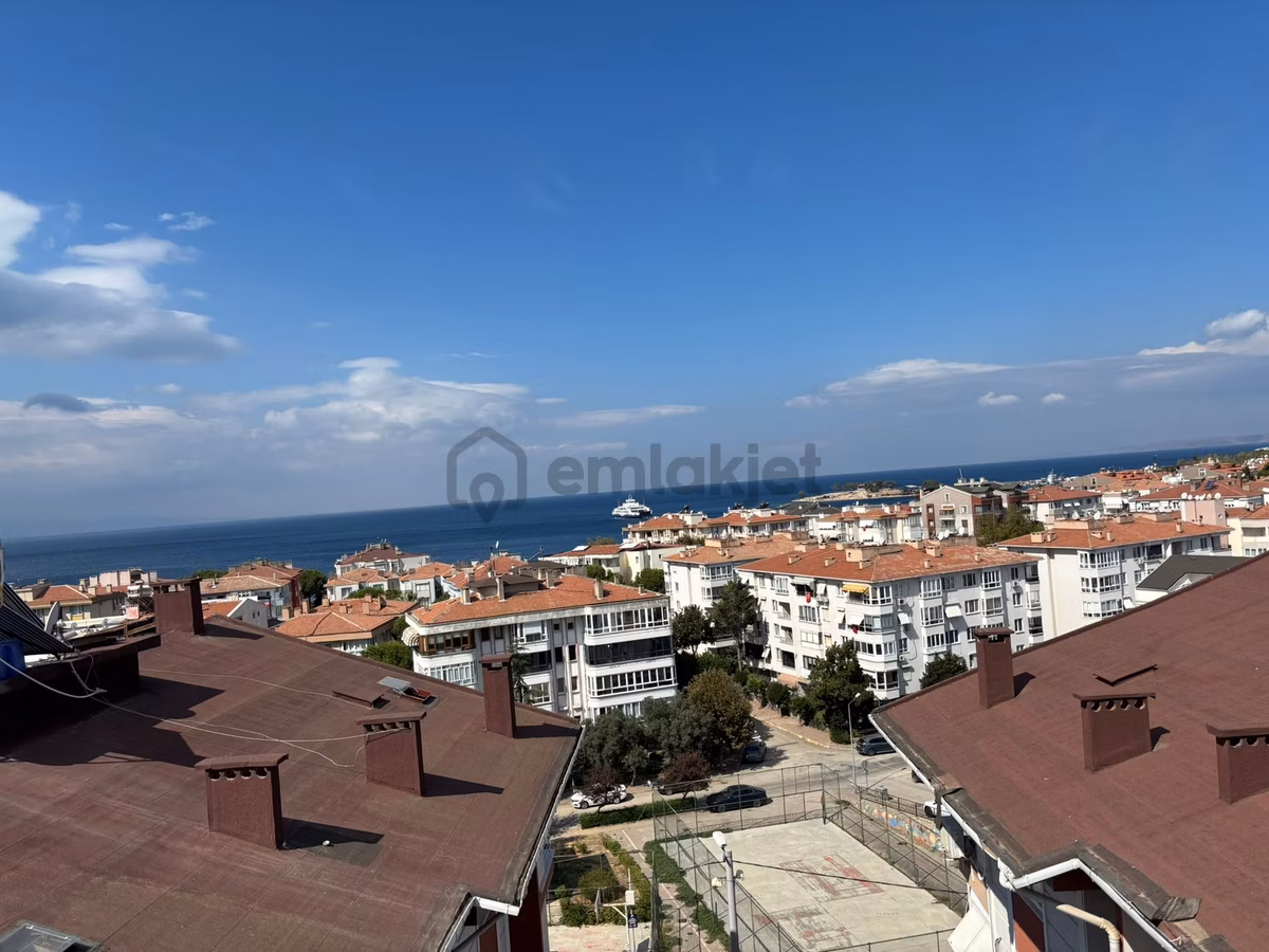 Uzun Mustafa Dan Erdek Kanavada Deniz Manzaralı Satılık Tripleks