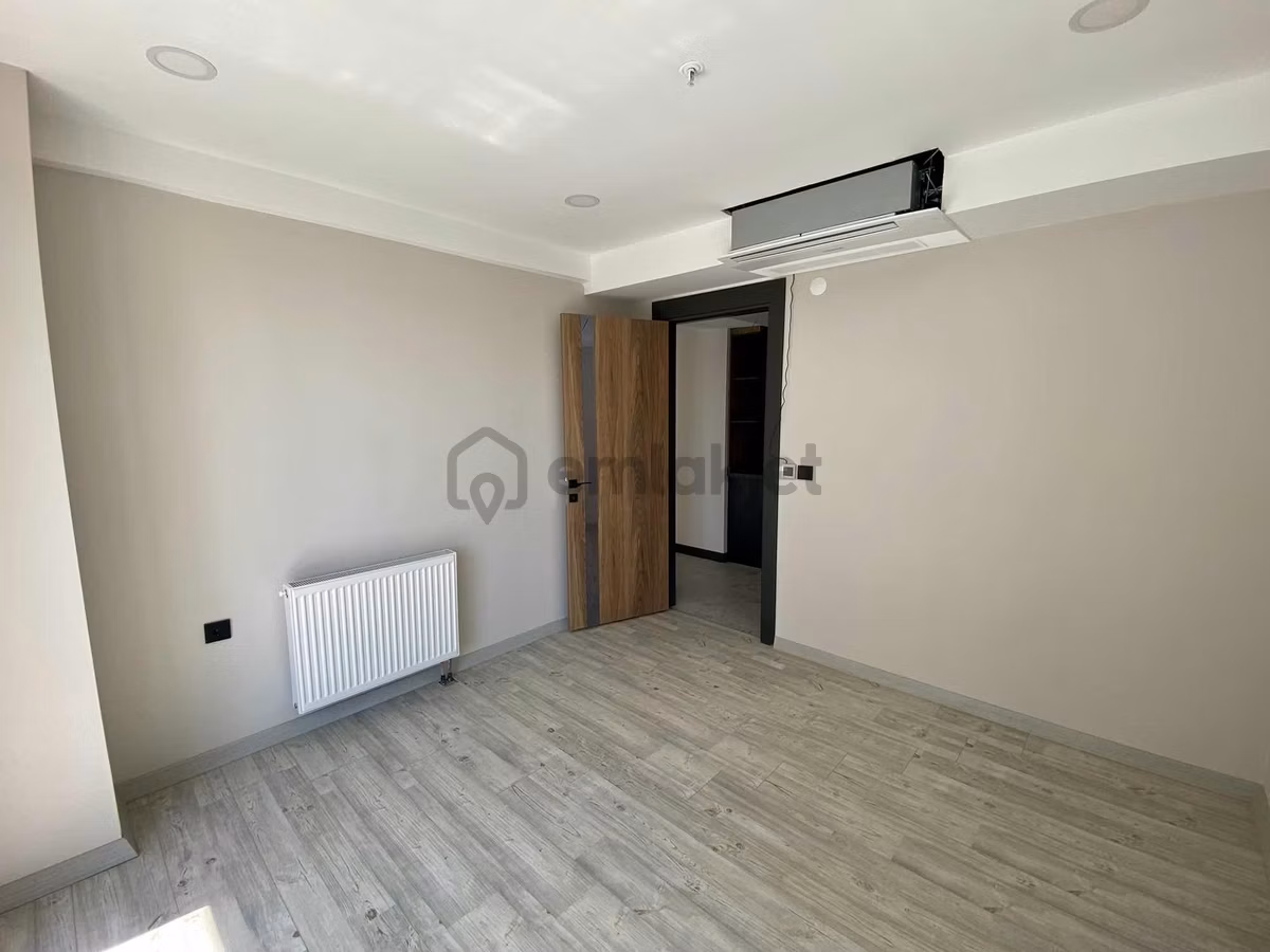 Radison Karşısındaki Çeysa Centropol'de 3+1 Klimalı Kiralık Büro - 9