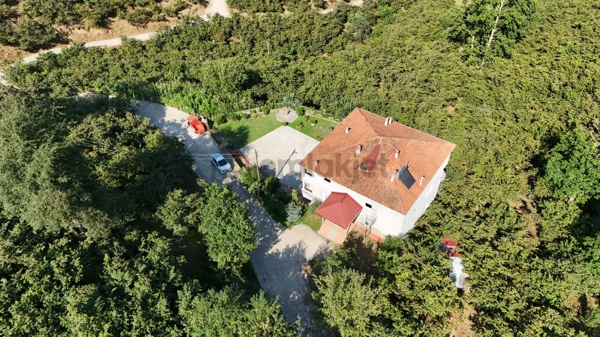 Bi·nova'dan Terme'de Satılık 3 Katlı Ev Ve Fındık Bahçeleri - 2