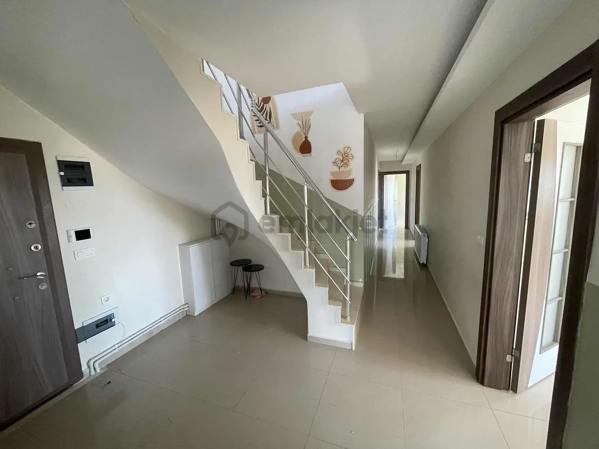 İncirliova'da 5+1 Satılık Dubleks Daire - 3