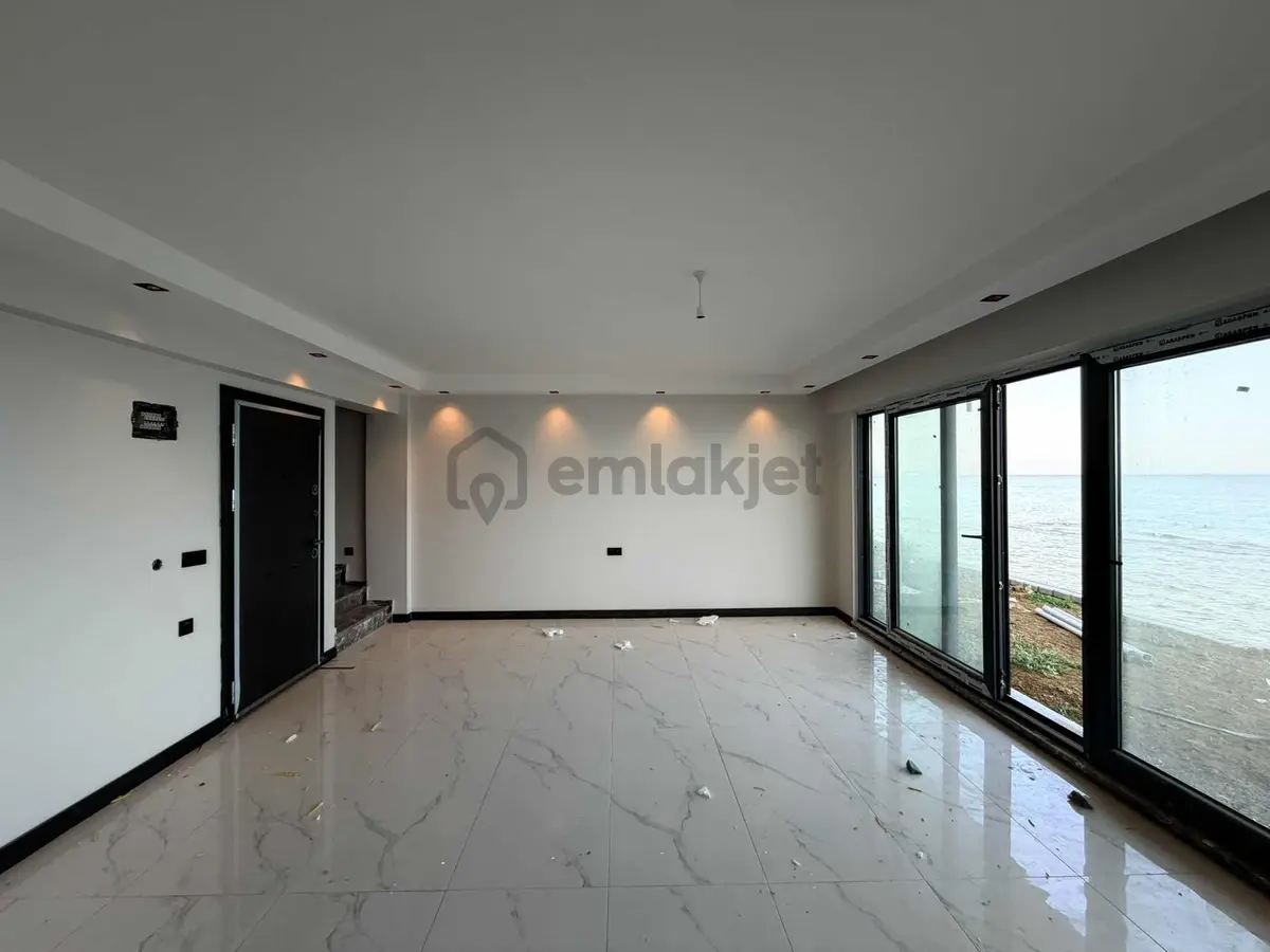 Denize Nazır 5+1 Net 300 M2 Saray Yavrusu - 27