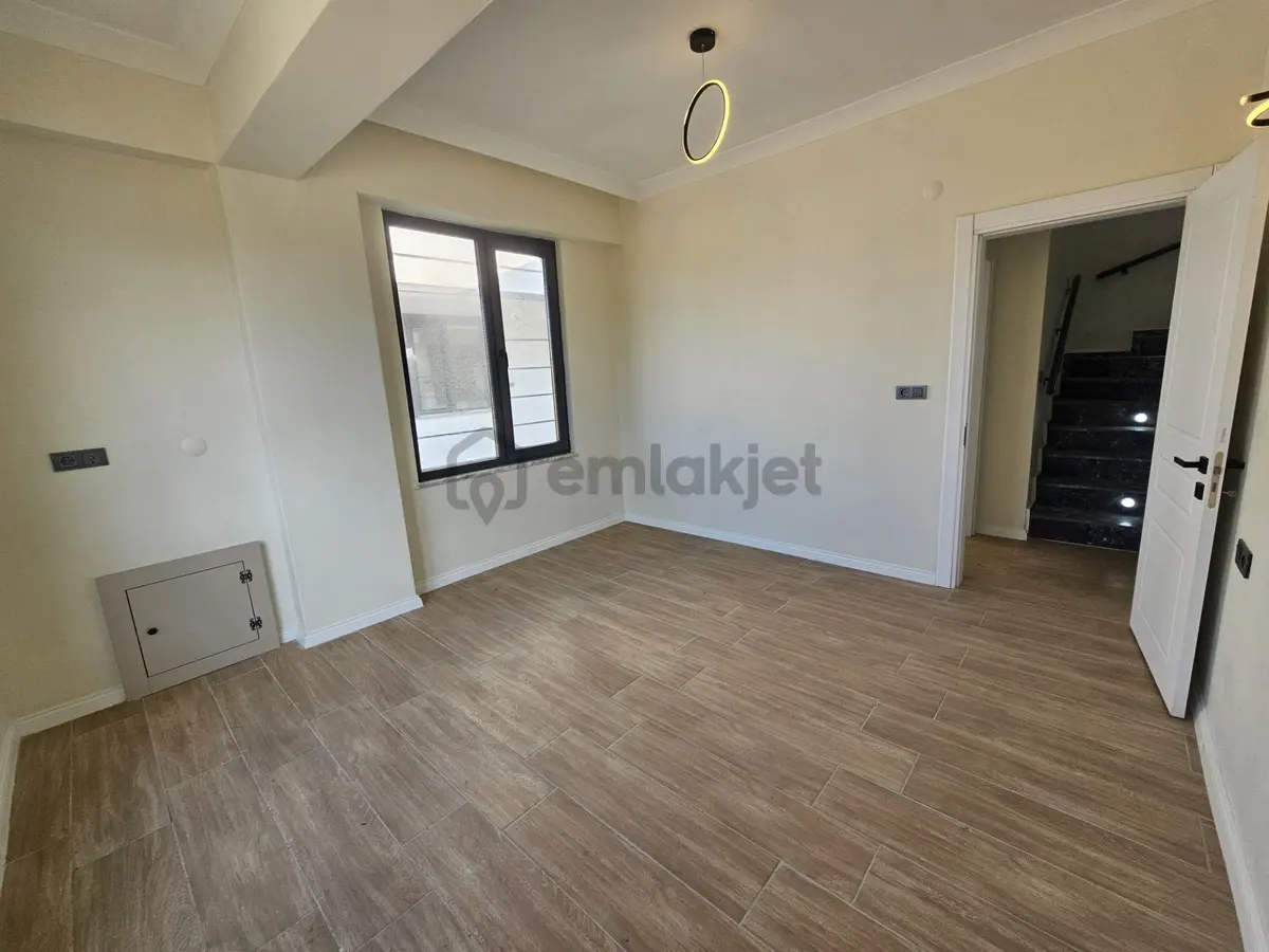 Deniz'den 4+1 Denize Yakın , Yerden Isıtmalı,bahçeli Villa - 22