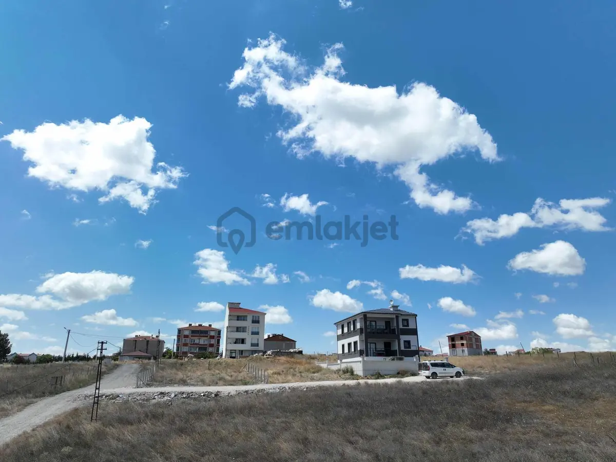 Enyapı İnşaattan Pınarçada İmar Dibi Tek Tapu Tarla - 2
