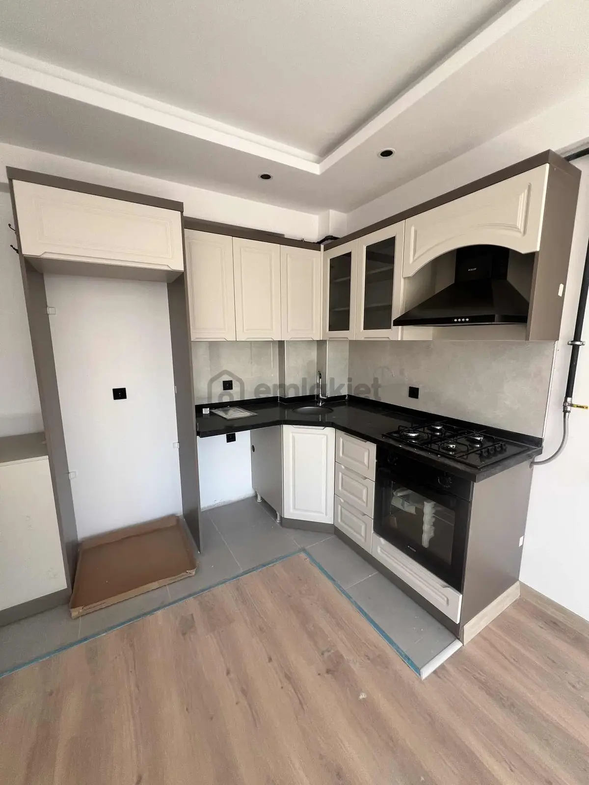 Enyapı İnşaattan Tepe Bölgesinde 1+1 Kiralık Daire - 25