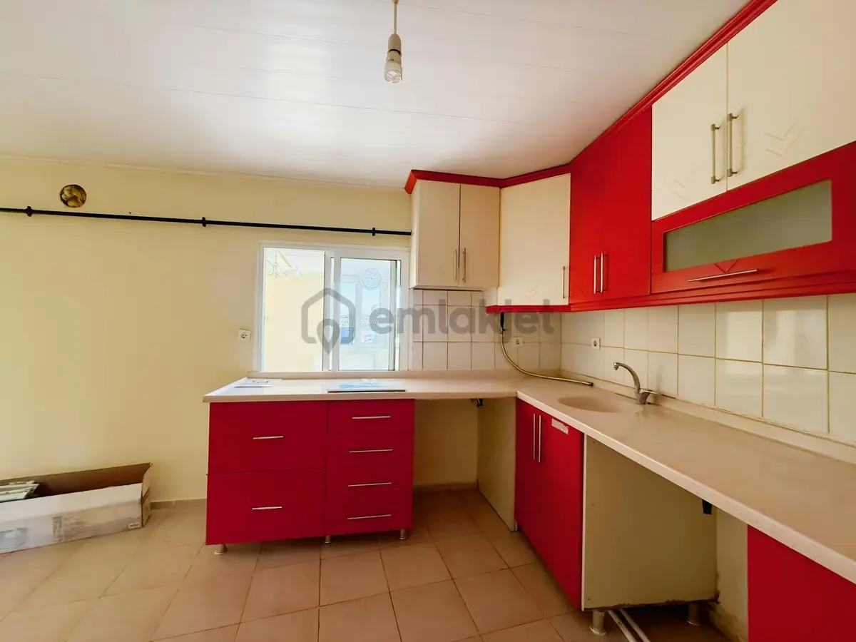 Yenifoça Gencelli'de Kiralık Geniş 1+1 Daire - 9