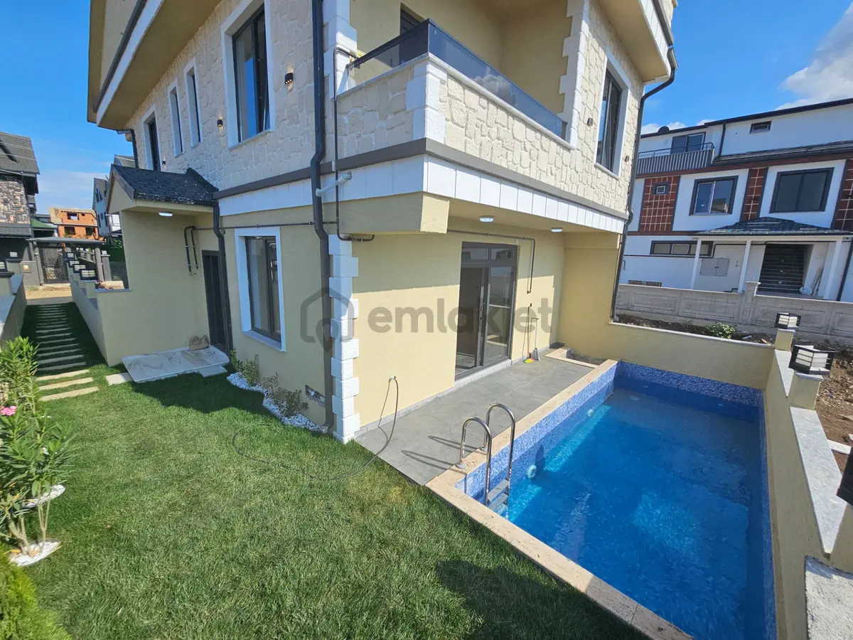 Deniz'den 4+1 Ön Cehphe,müstakil Havuzlu Villa - 6