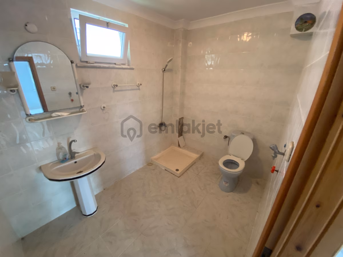 Karasu Yalı Mahallesi Satılık 5+1 Geniş Teraslı Villa - 16