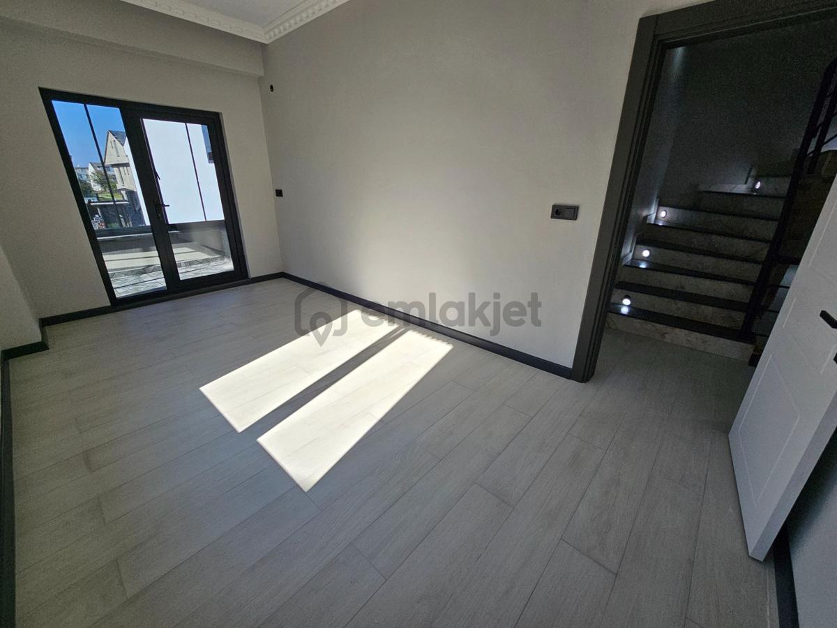 Deniz'den 4+1 Havuzlu, Yerden Isıtmalı ,denize Yakın Villa - 21