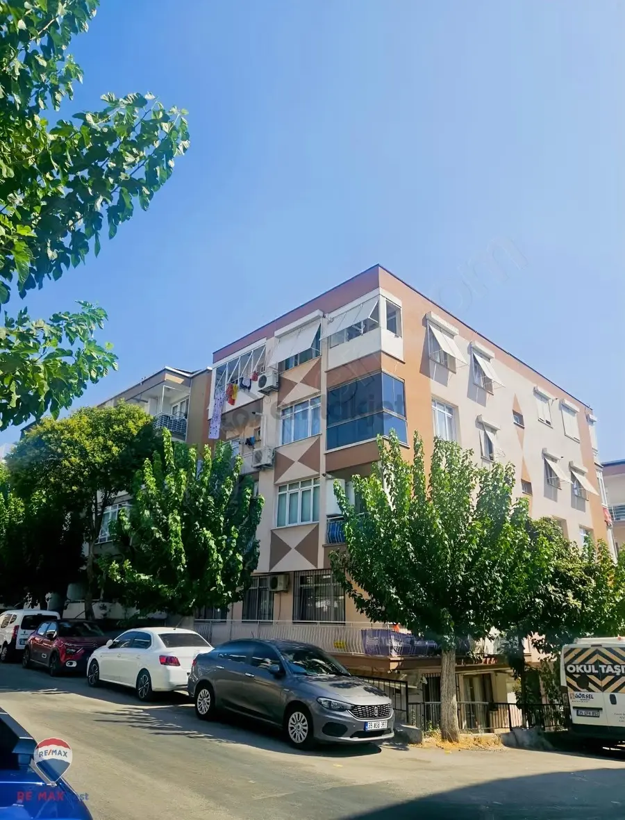 32 Buca Yığıtler'de Genış Satılık 3+1 Daıre