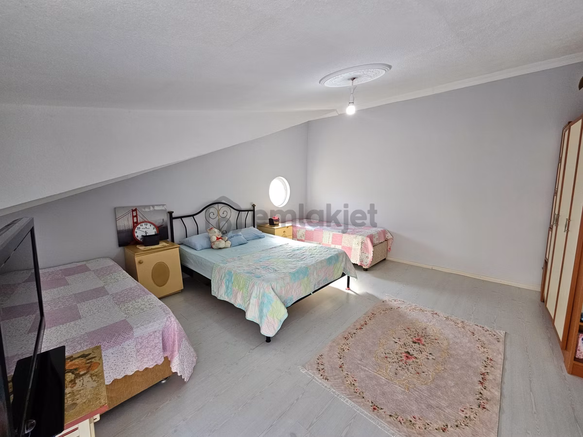 Deniz'den 3+1 Merkezi Konumda,ebeveyn Banyolu,denize Yakın Villa - 32
