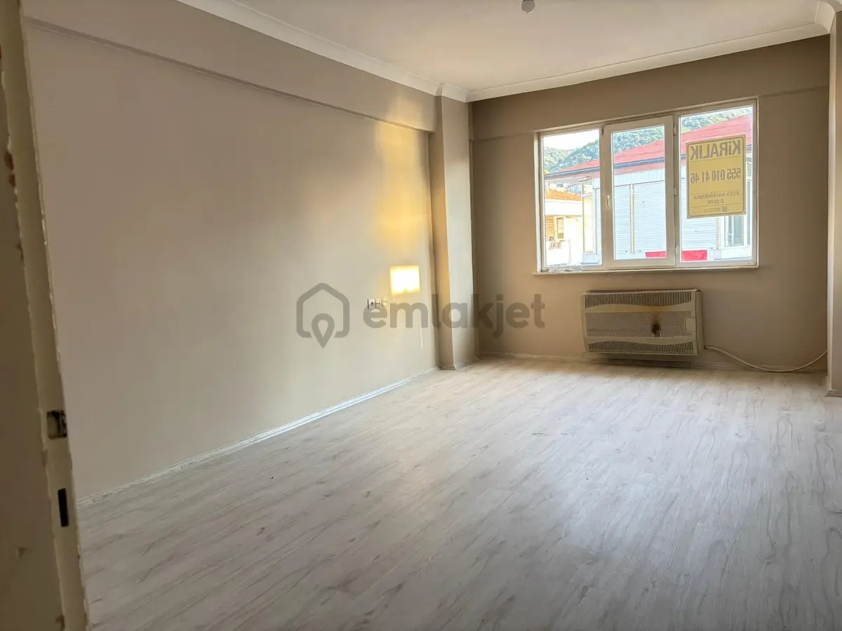 Değirmendere Mükemmel Konumda 3+1 Kiralık Daire - 3