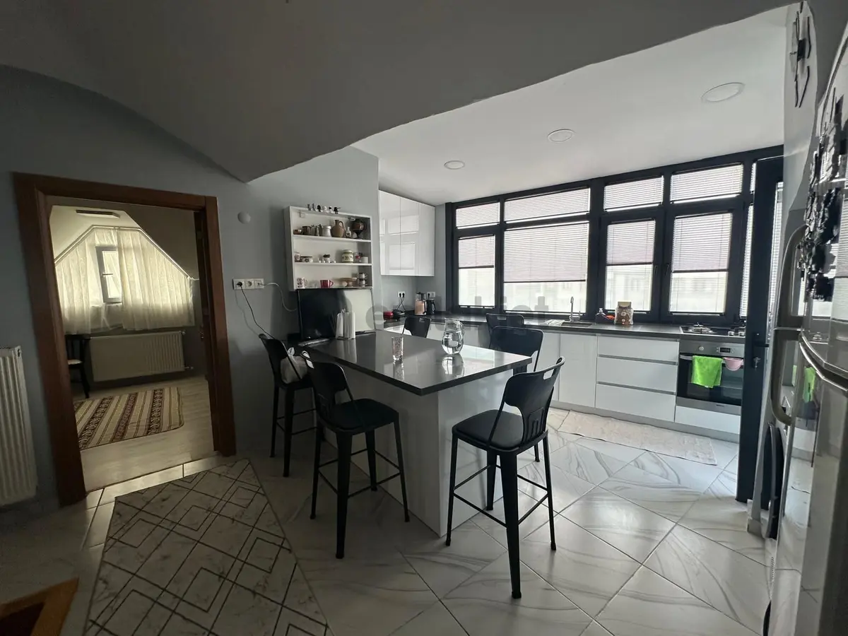 Serkan Gayrimenkulden Bahçelievler 3 Yıllık 4+3 Otoparklı Dubleks Daire - 14