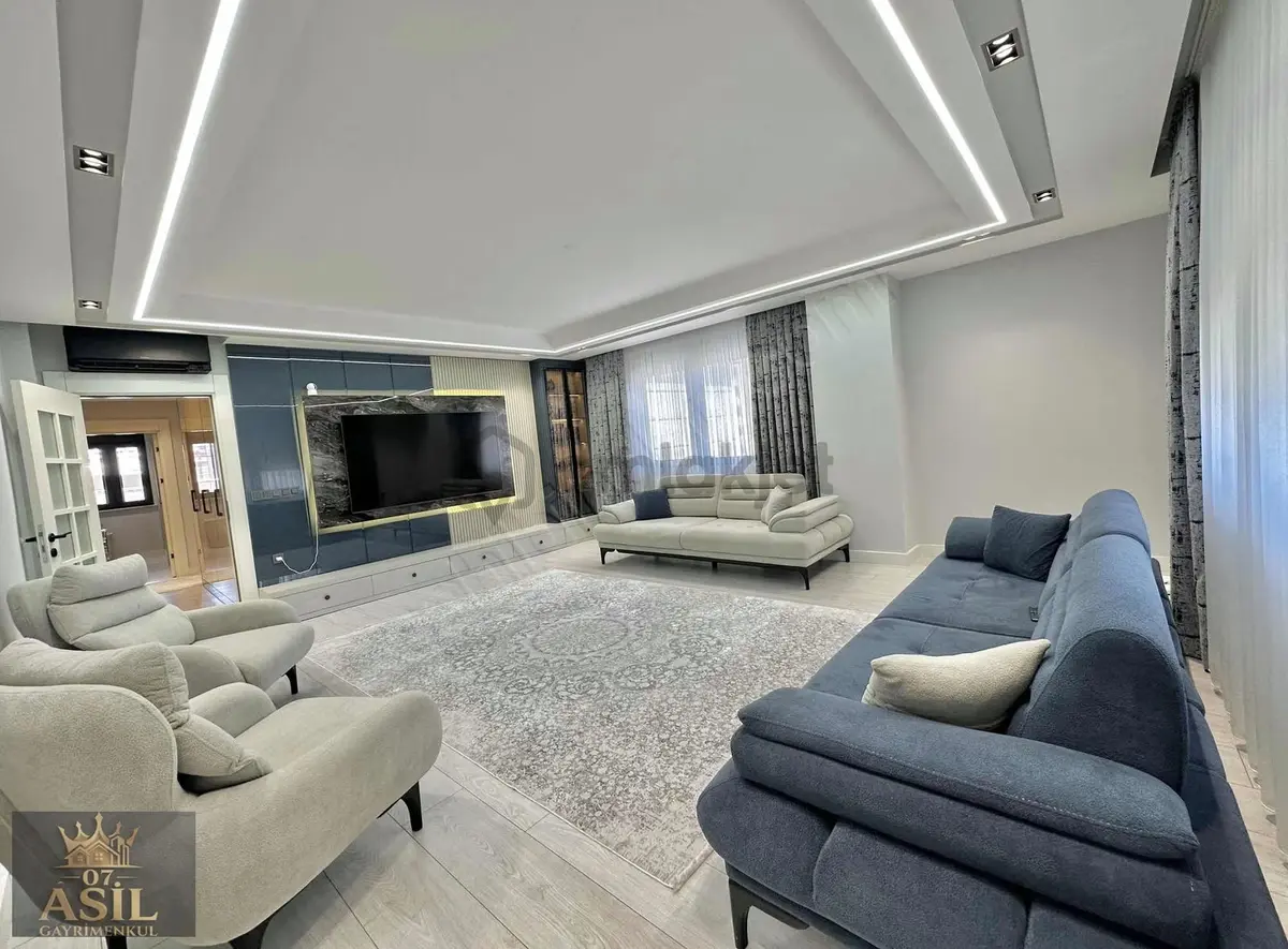 Saray Gibi Ultra Geniş Mükemmel 3+1 Daire - 31