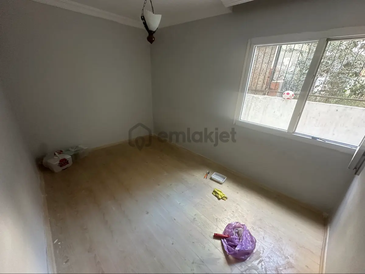Karabağlar'da Kiralık 3+1 Ferah Ve Boş Daire - 4