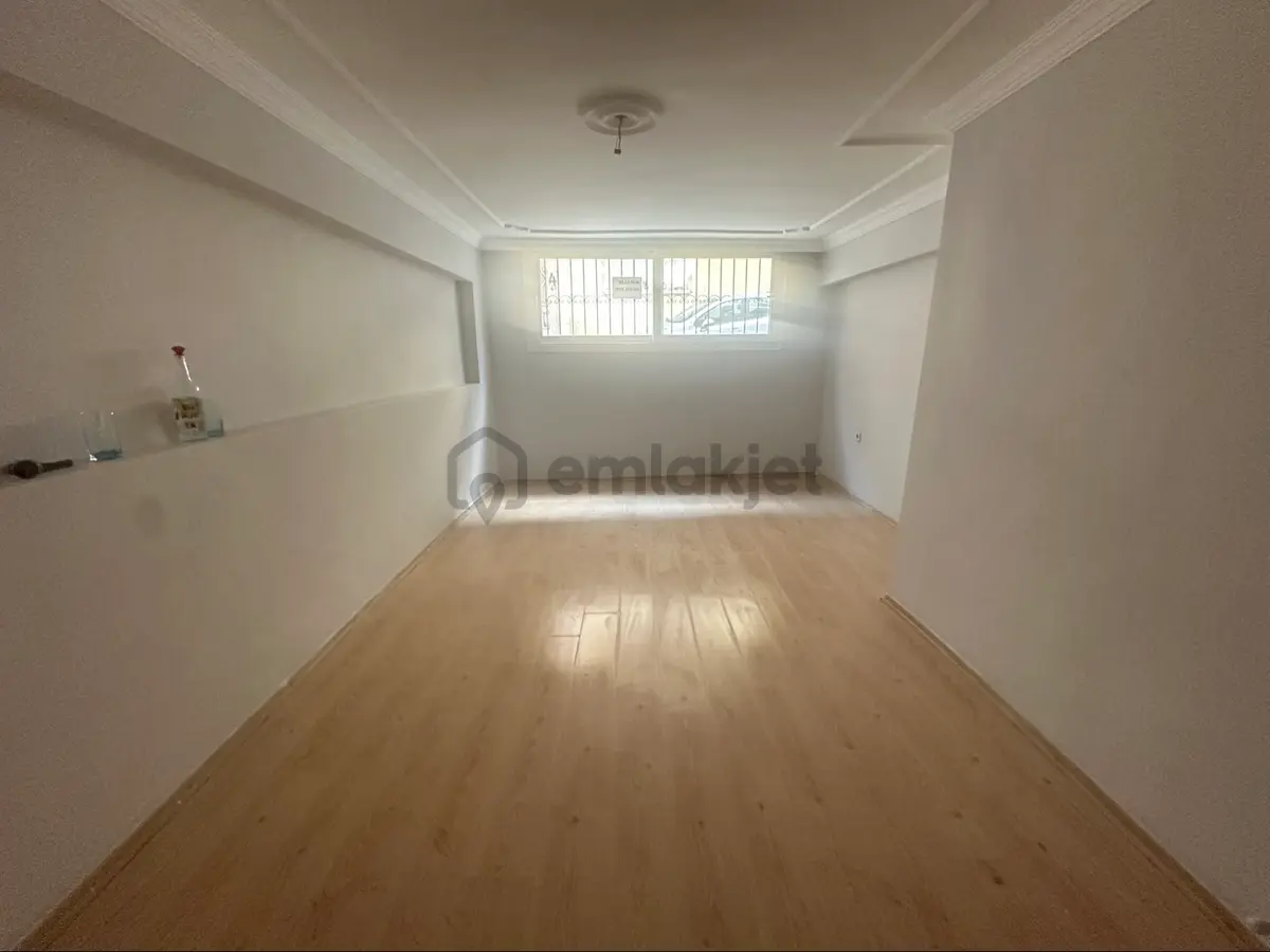 Karabağlar'da Kiralık 3+1 Ferah Ve Boş Daire - 2
